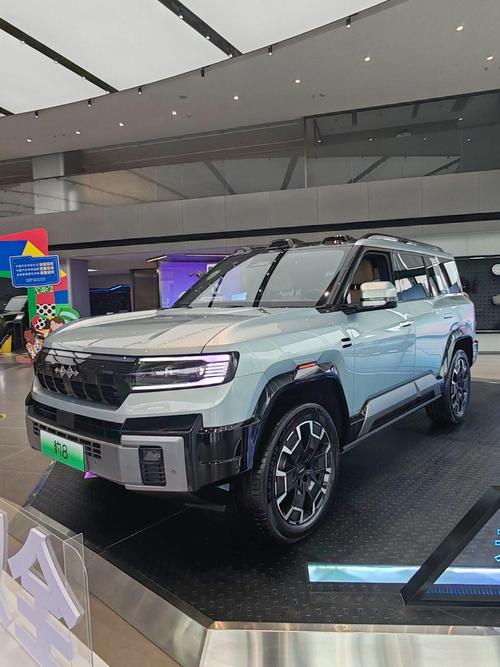 成都331比亚迪方程豹硬派越野的爆款，英菲尼迪35周年与你共成长